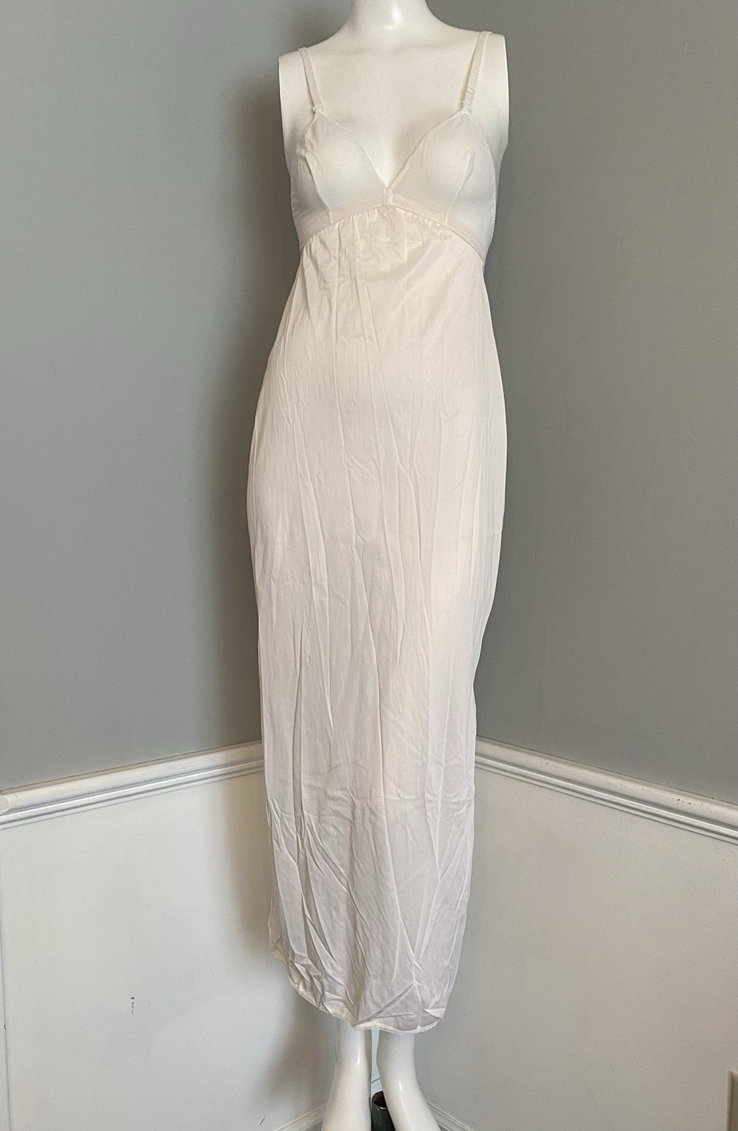 Vintage Lady Lynne Pale Pink & White Nylon Full Slip Nightgown Slipdress Size 34