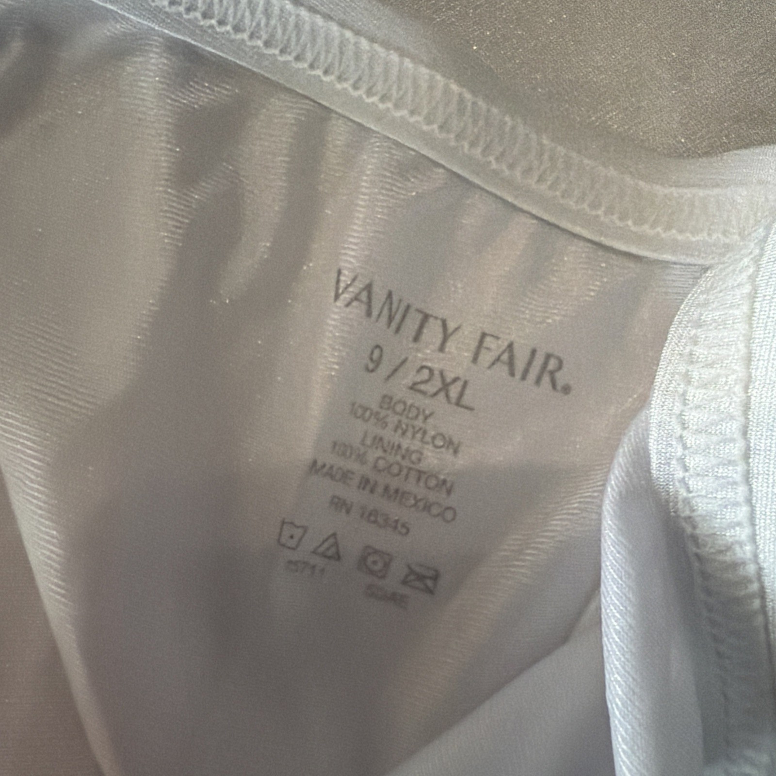 Vintage Vanity Fair Perfectly Yours Nylon Brief Panty Sz 9 2XL Ravissant 15711