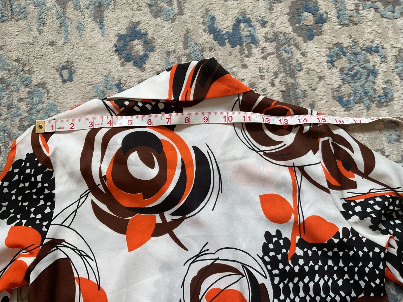 VTG 70s Women’s Spread Pointed Dagger Collar Polyester Blouse, BLK, BR /Orange