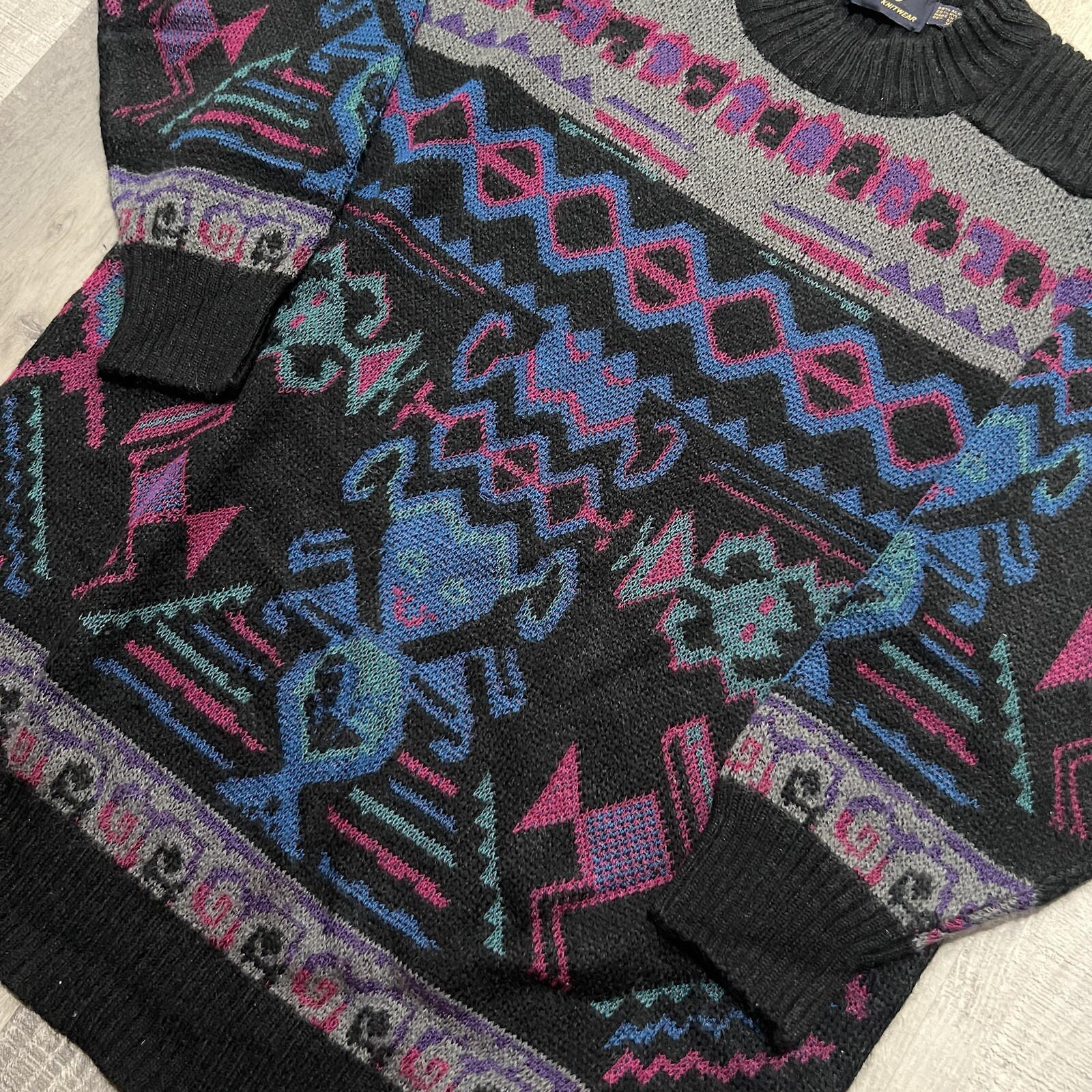 VTG LeRoy Knitwear Black/Pink Abstract Geometric Knit Jumper Sweater