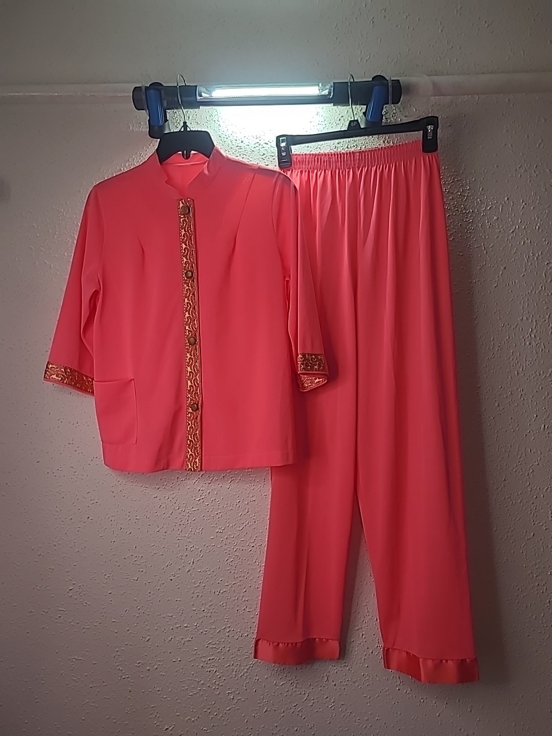 VTG 60s Lorraine Pajamas Coral Metallic Trim Lounge PJ Set Mod Regency Glam 34