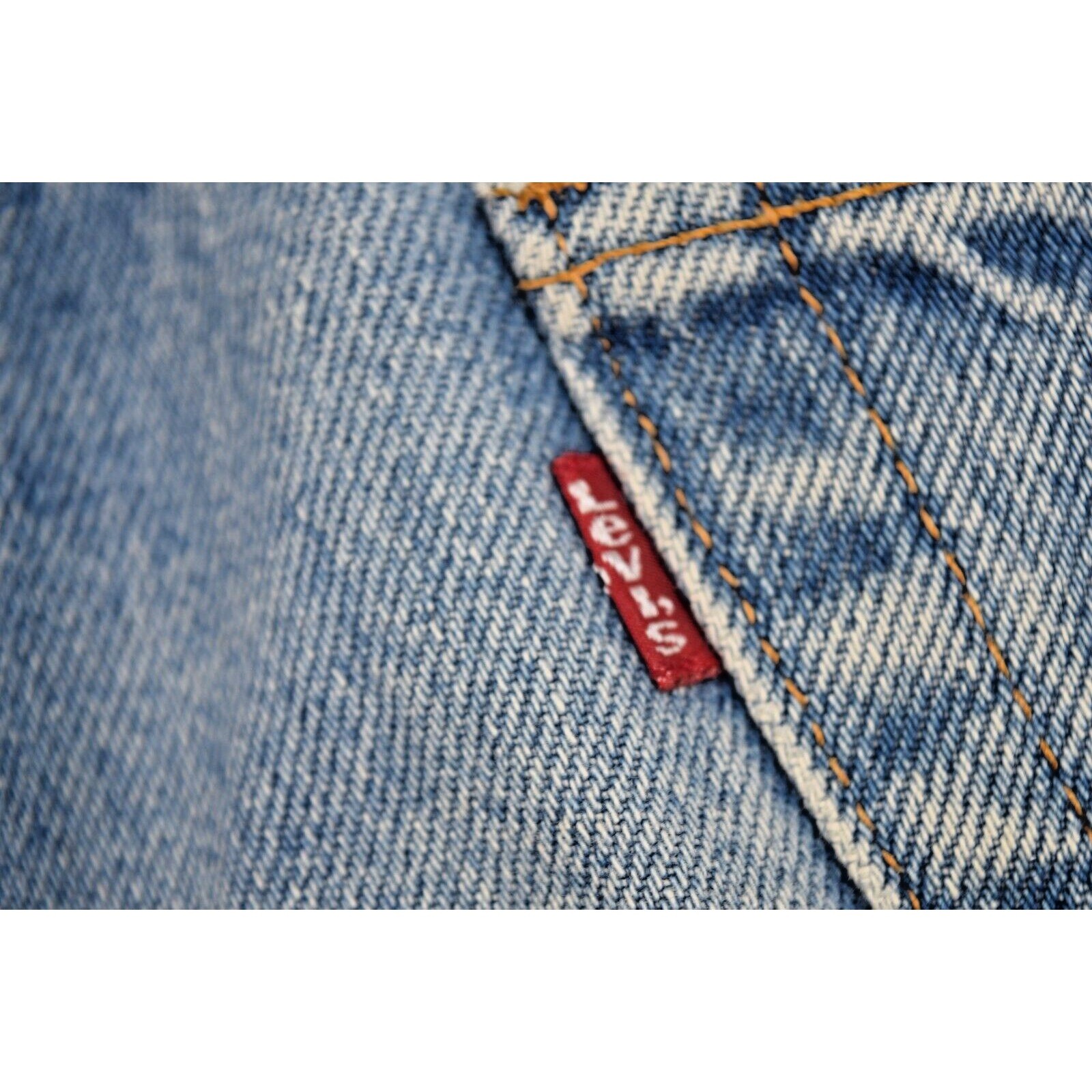 Vintage Levis Jeans 32 x 33 Y2K Blue Relaxed Fit Straight Leg Soft Fading c.2001