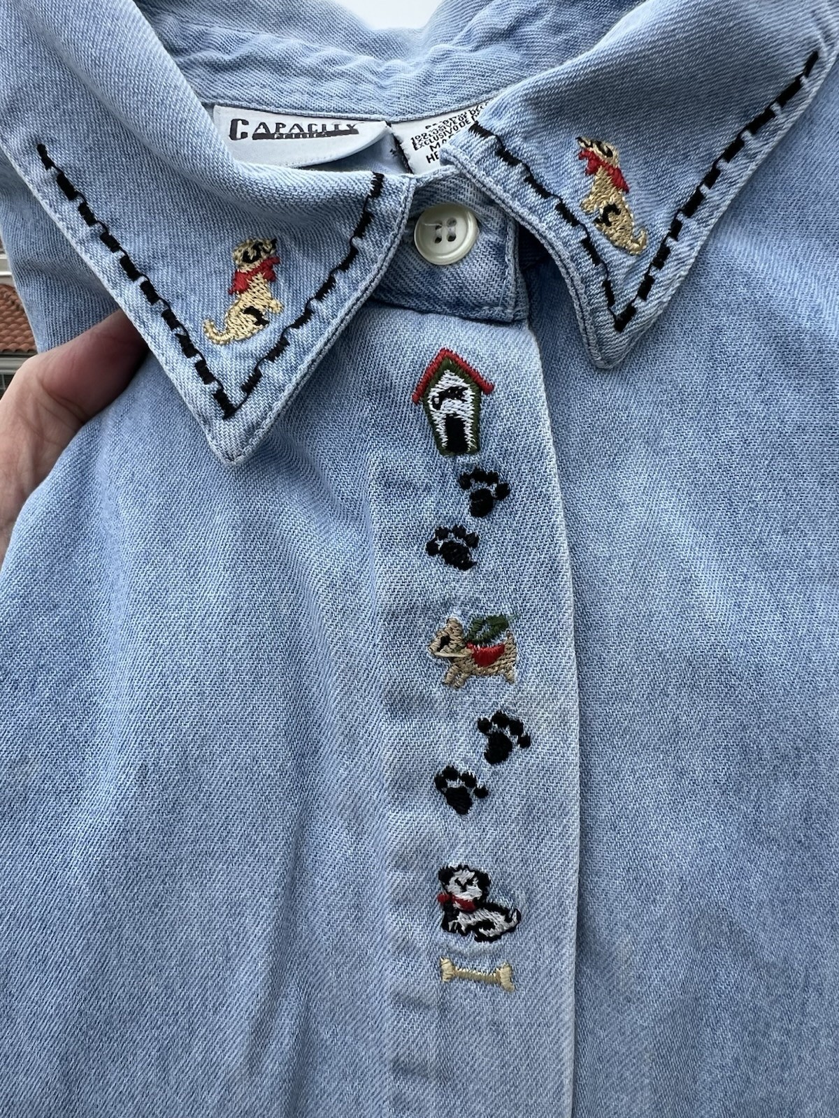 Vintage 80s Capacity blue chambray denim DOGS embroidered cottagecore shirt PL