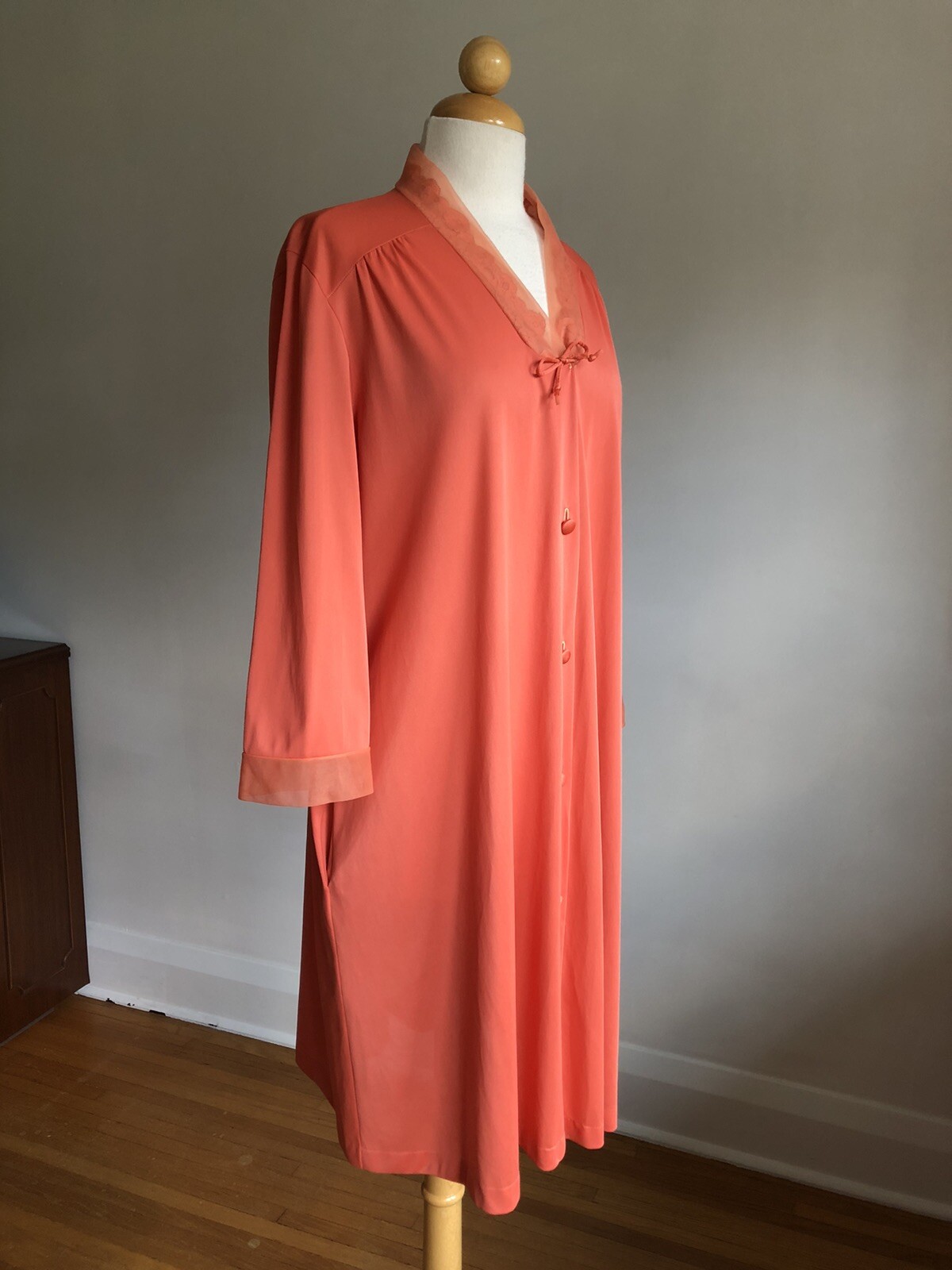 STUNNING VTG VANITY FAIR Hand-Dyed Orange Nylon & Lace Nightgown SZ 38
