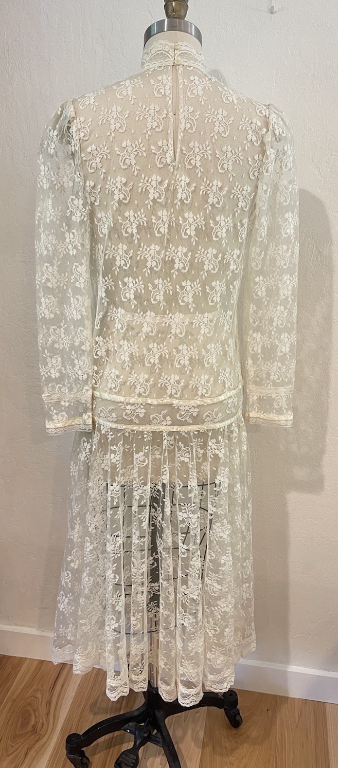 Vintage Ivory Lace Sheer Dress/Wedding/Evening/Prom/Formal Whimsy Bust 38”