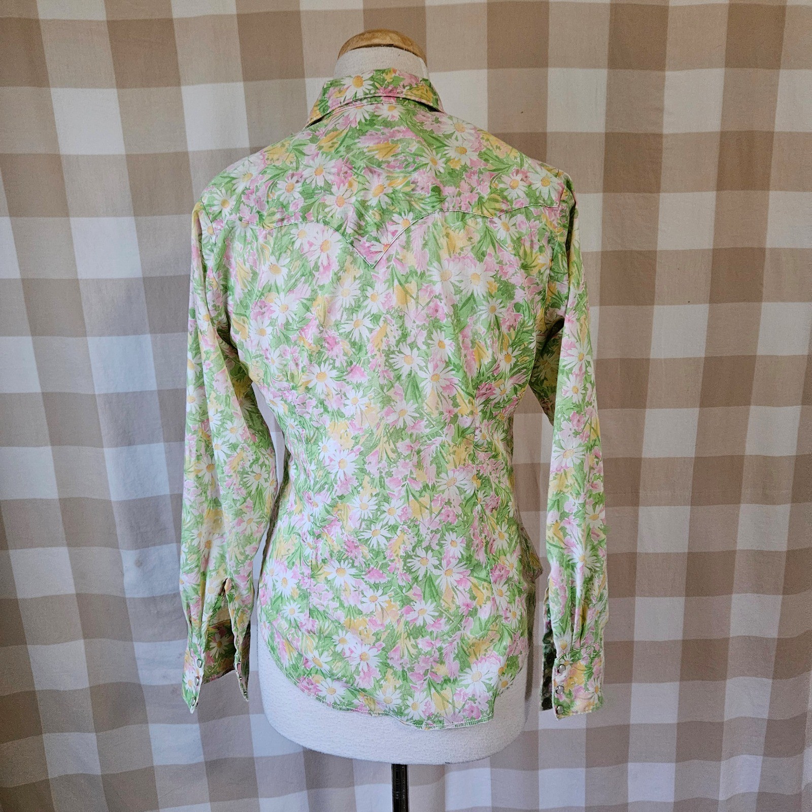 Vtg 70s KARMAN Western Floral Pearl Snap Ruffle Tuxedo Bib Front Cowgirl Shirt S