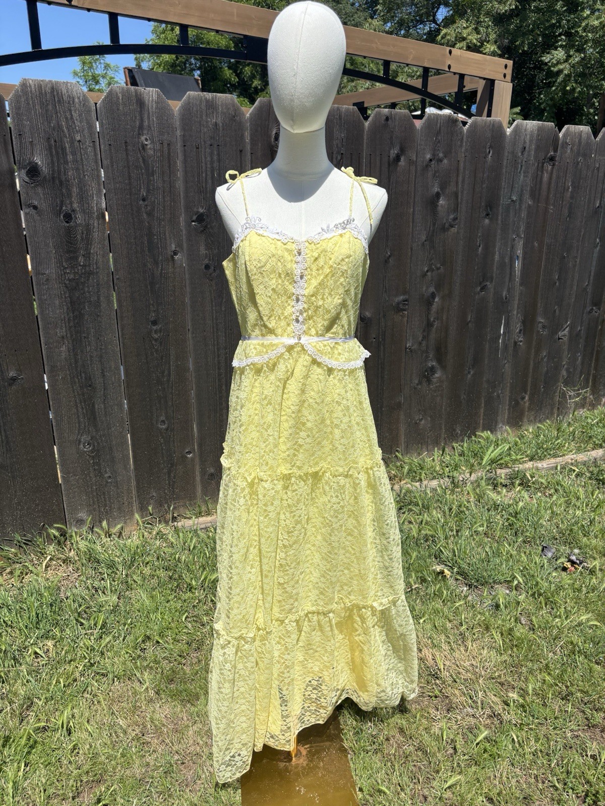 Vtg 70’s Yellow Unlabeled Prairie Lace Maxi Dress Tied Shoulder Straps Boho
