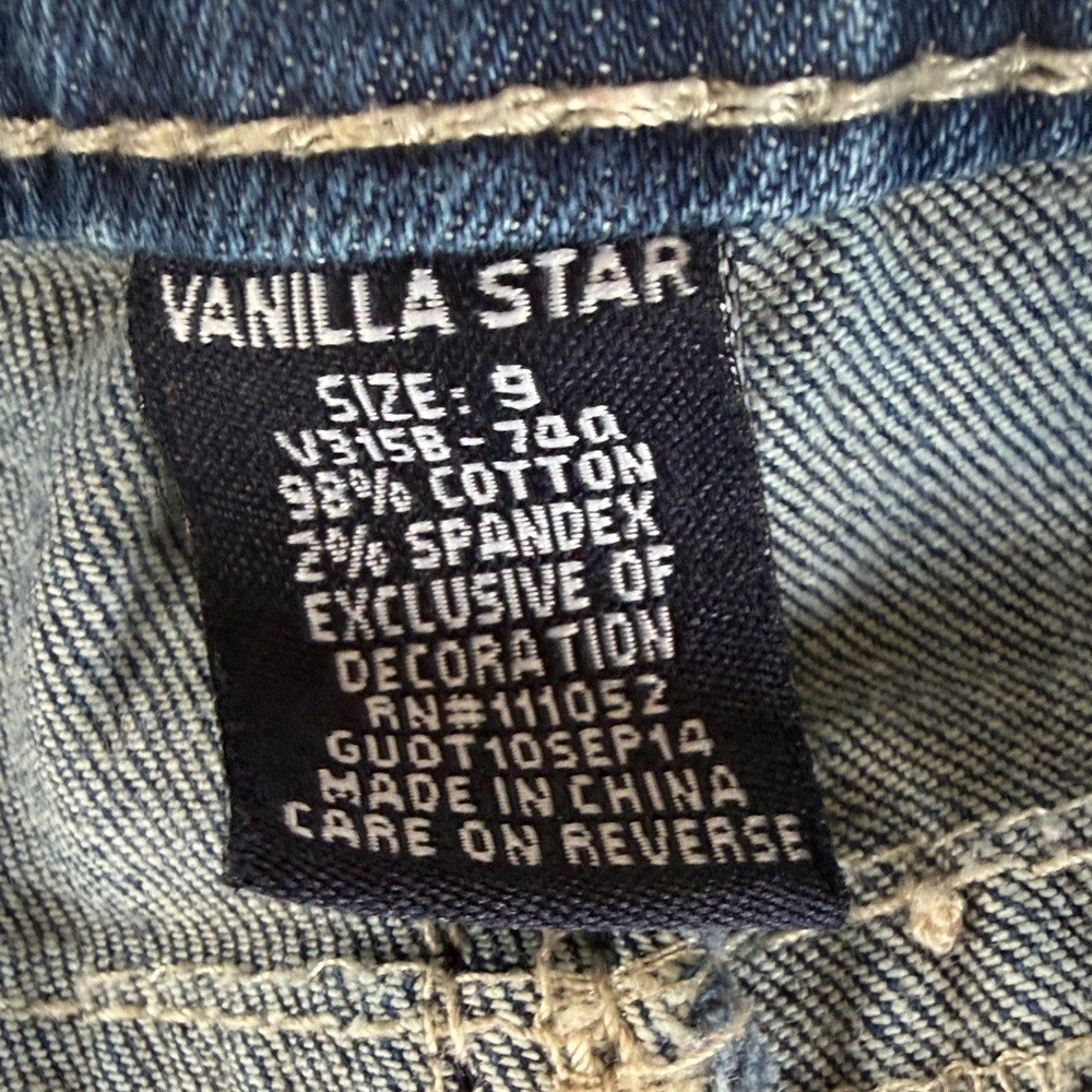 Vanilla Star Distressed Blue Denim Jean Shorts. Womens Size 9. Inseam 6 inches
