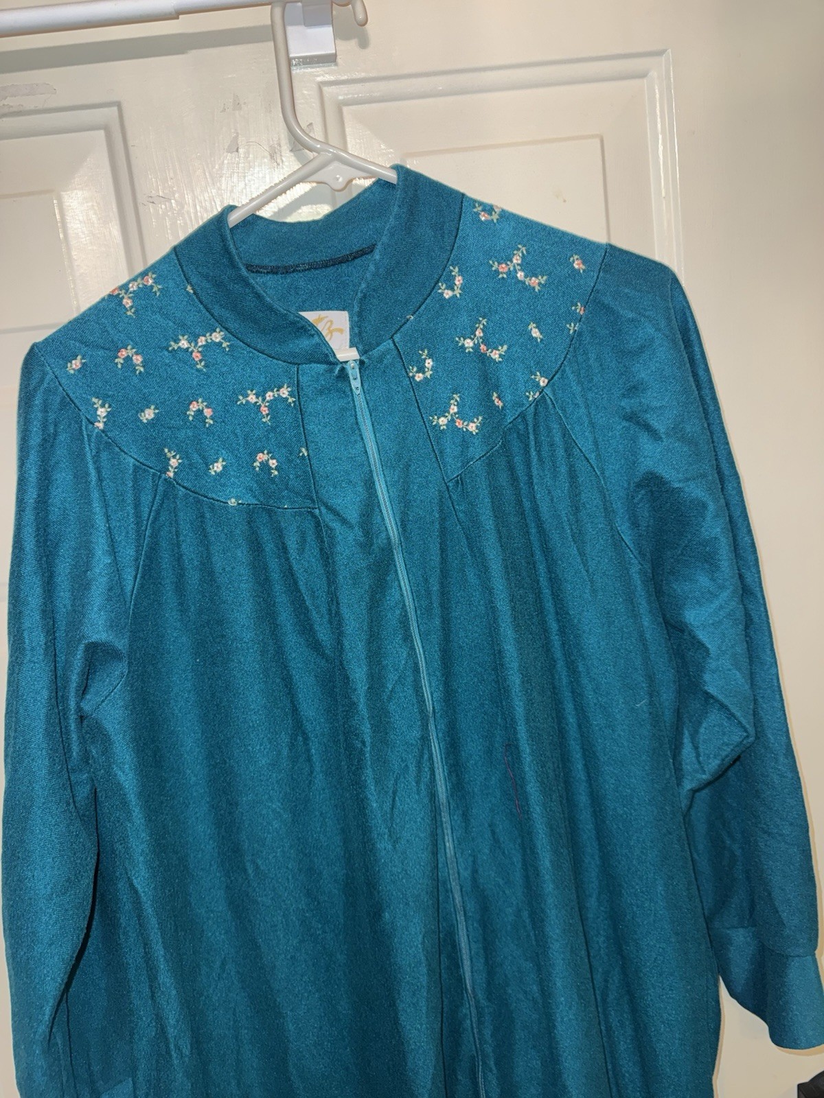Katz Womens Long Nightgown Green Long Sleeve SZ L Flower Embroidery (WTF60)