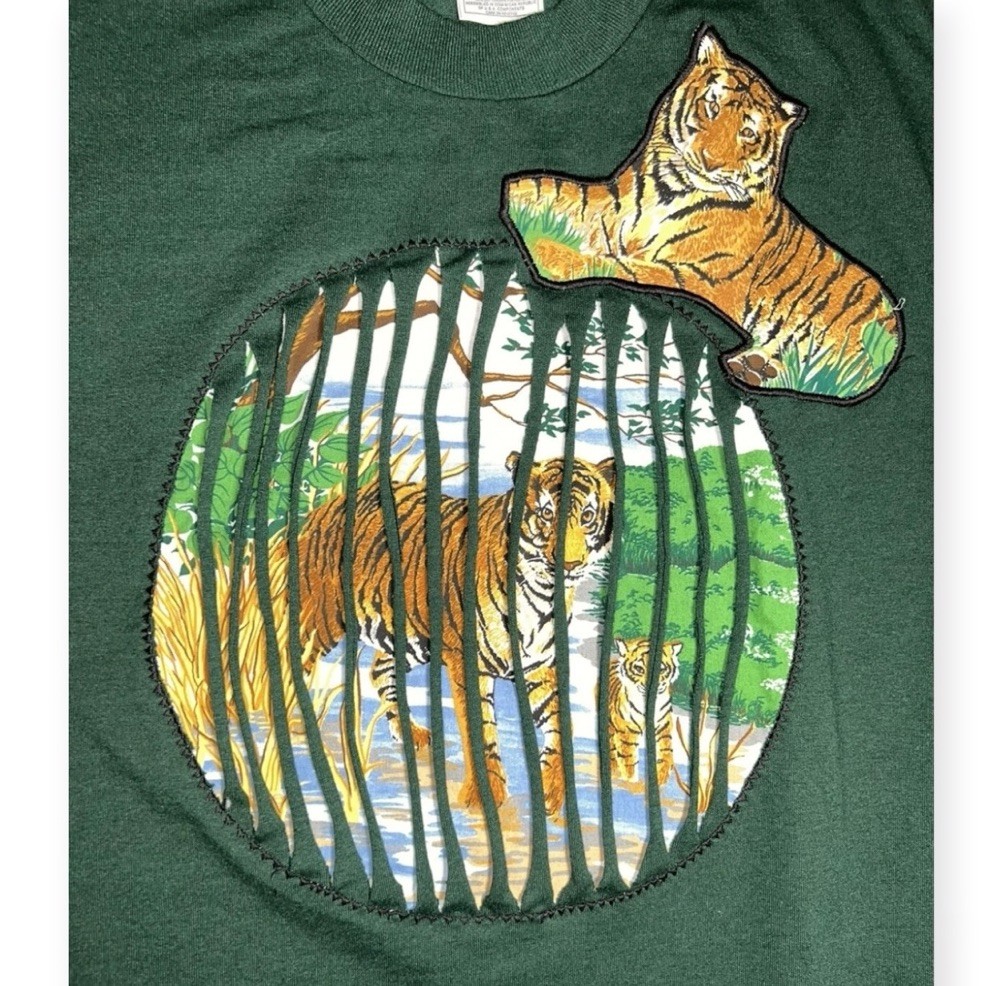 VINTAGE NEW WAVE TIGER WILD CAT PATCH T-SHIRT JUNGLE TIKI PUNK ROCK MAXIMALIST