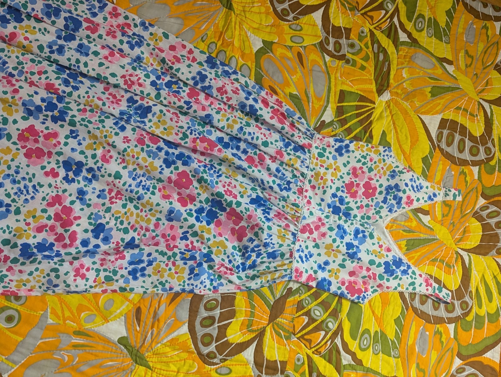 Vintage Accentuette Flower Power Dress MCM Fashion 60s 70s