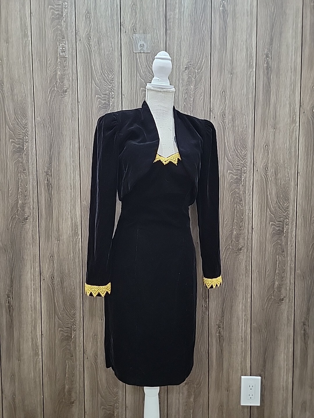 VTG 80s KAREN LUCAS for NIKI Off Shouder Black Velvet Goth Cocktail Dress 6/2pc