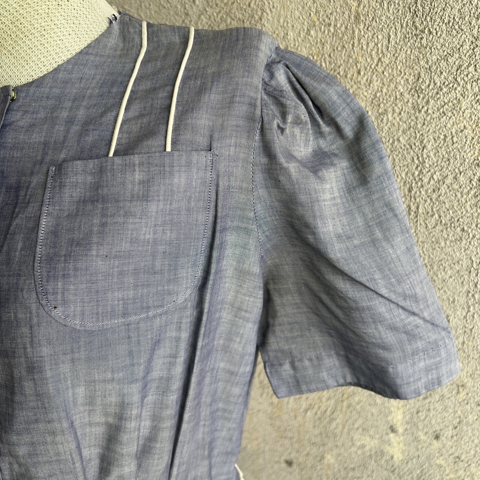 Vintage 1930s Blue Chambray Cotton Midi Dress Bust Pockets Shell Shaped Buttons