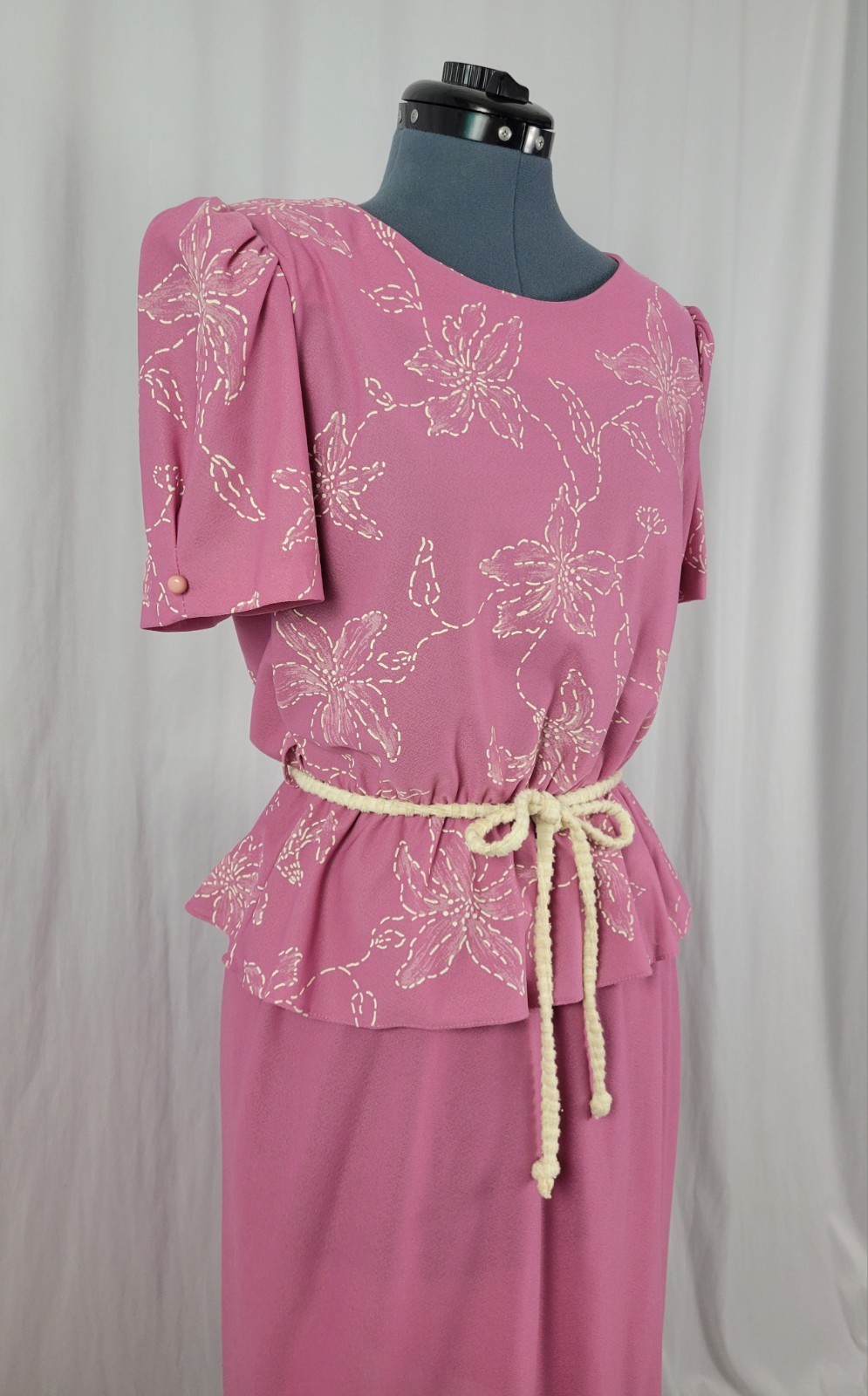Vtg Earth Angel Mauvish-Pink Blouson Dress w Peplum & Cream Floral Print Size S?