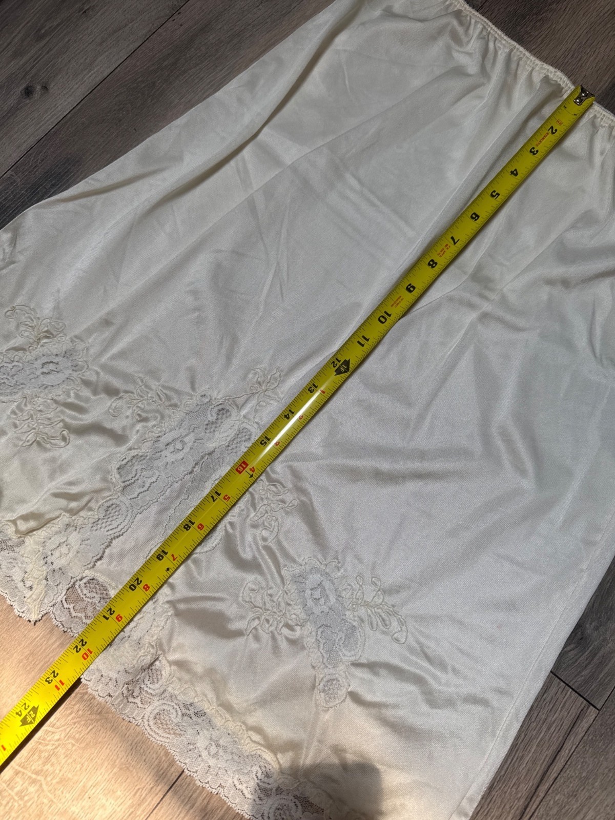 Vintage Ivory Lace-Trimmed Half Slip Underskirt With Elastic Waistband 24-Inch L