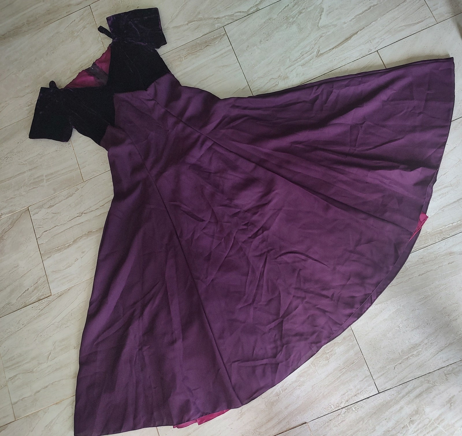 VTG 1994 Formal Gown Size S Burgundy Velvet Crepe Holiday Party Whimsigoth Vampy