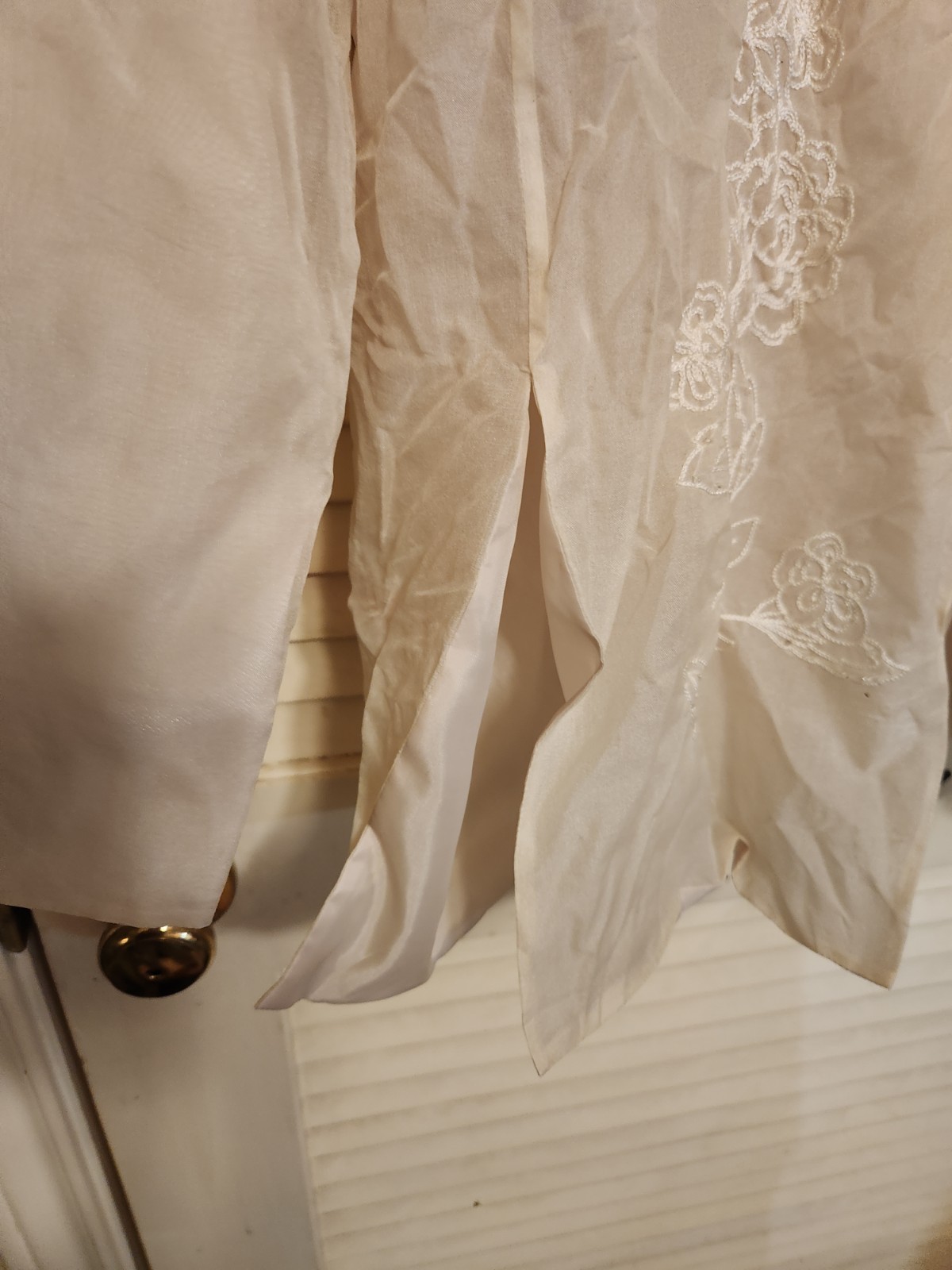 Gorgeous Yi Lin Vintage 100% Silk Long Jacket Blouse With Frog Buttons
