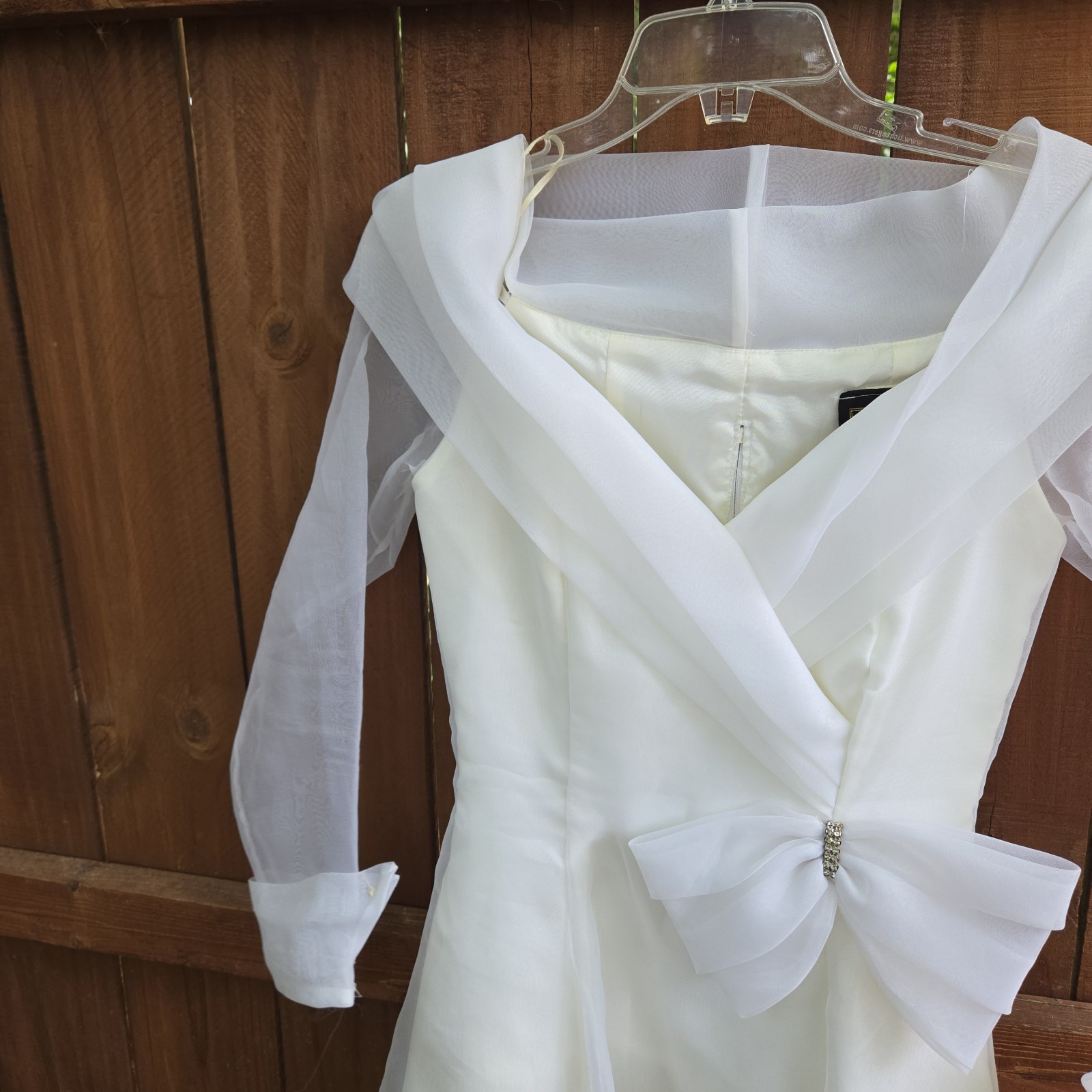 Vintage L.A.GLO White Sheer Sleeve Off Shoulder Formal/ Wedding Dress, SIZE 3/4