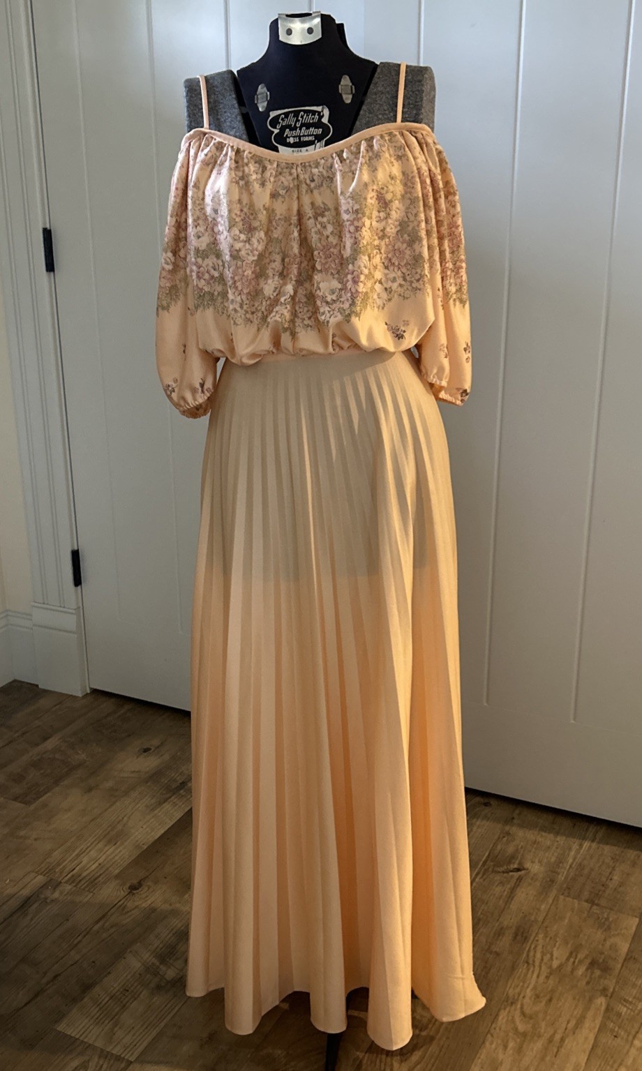 Vintage 1970’s JC Penny Peach Maxi Dress For Repair