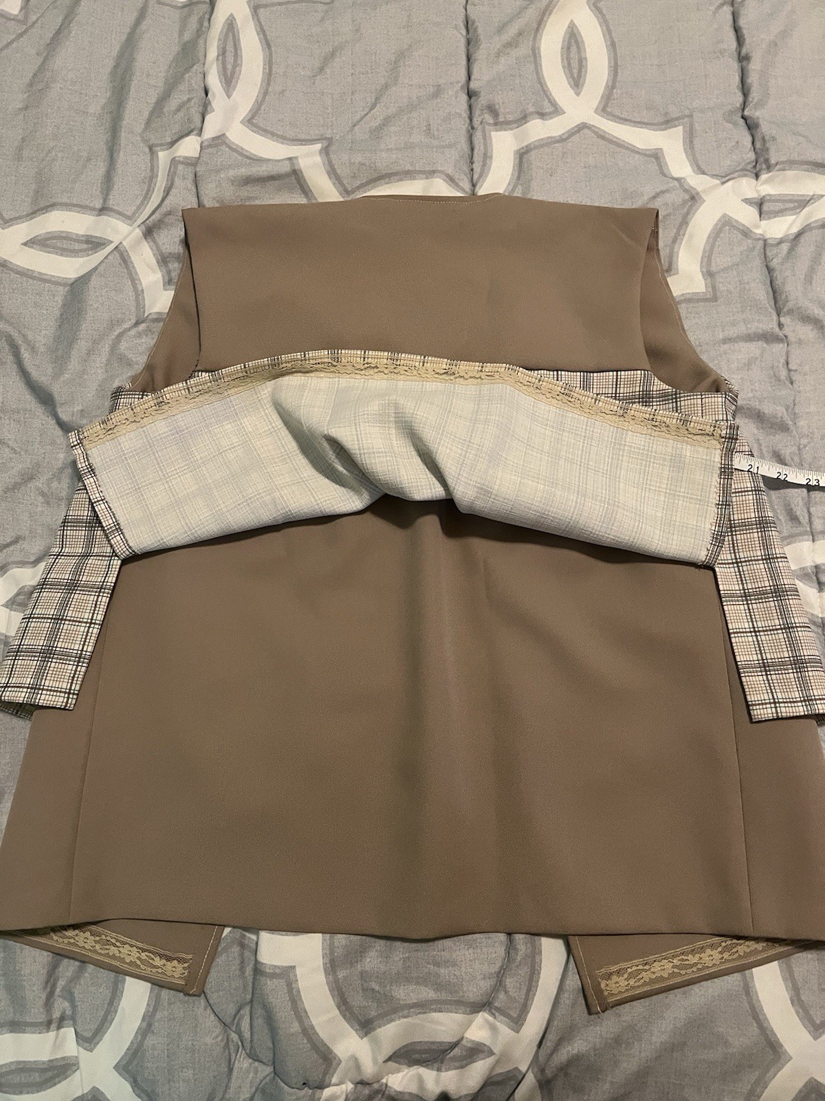 Vintage 70s Tan Plaid Pocket Vest Sleeveless Jacket Mod Boho Western Fashioned