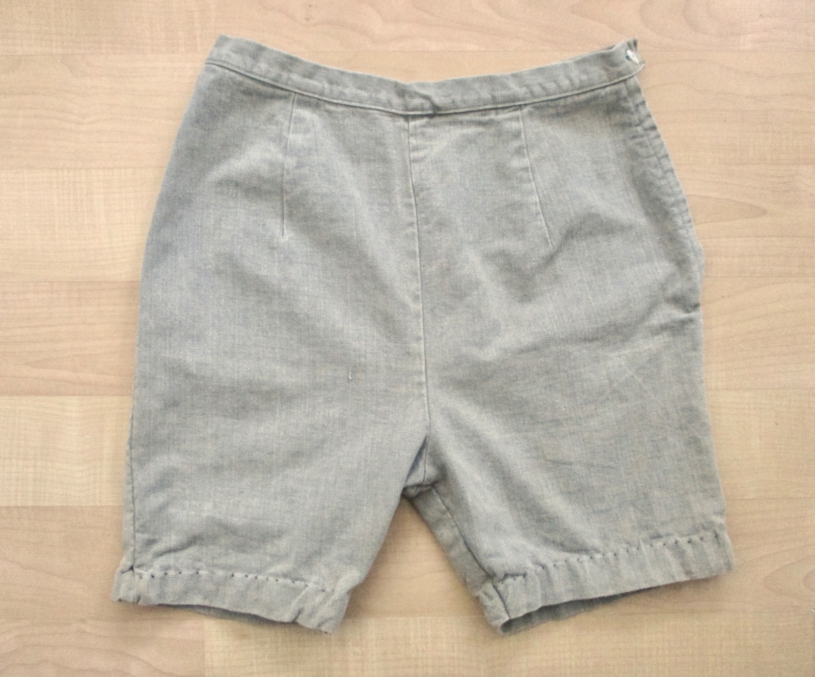 Vtg 50s Rockabilly Sage Green Denim High Waist Shorts Metal Side Zipper 30 in.