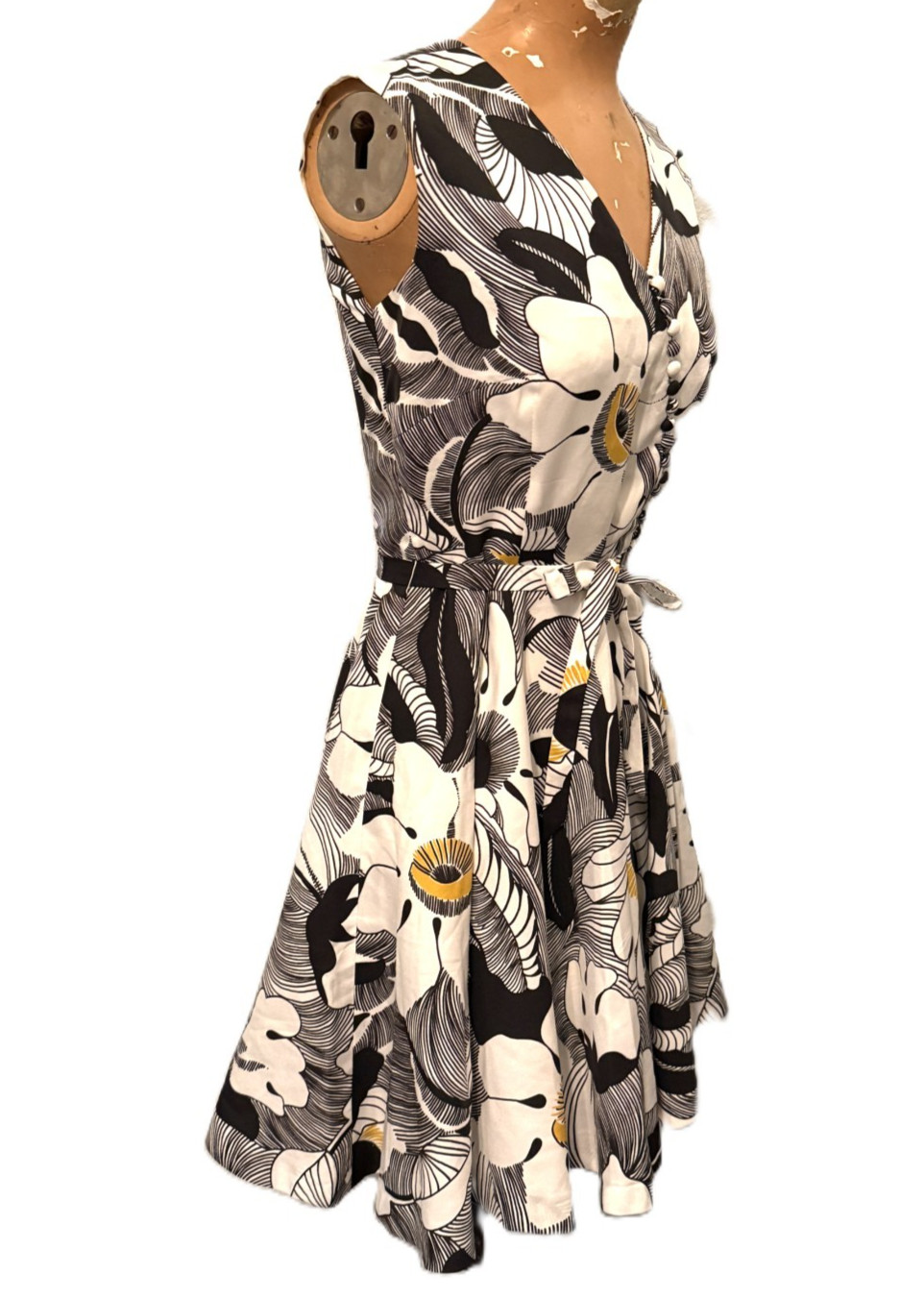 Kaunotar Finn Vintage 50s 60s Swing Dress Floral Retro Mad Men Belted European