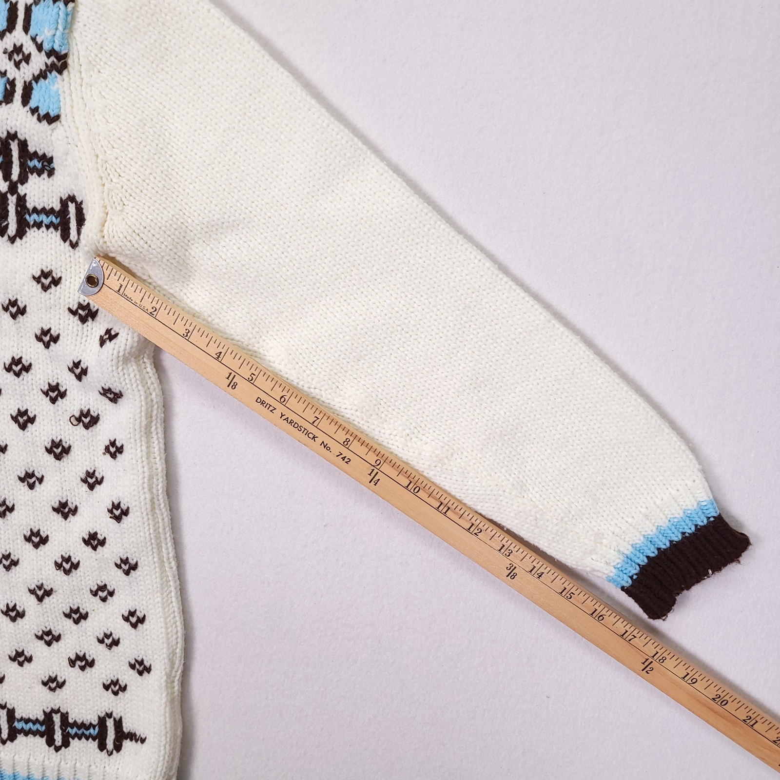 Vintage Lady Woo of Calif Nordic Fair Isle Turtleneck Sweater White Blue Brown M