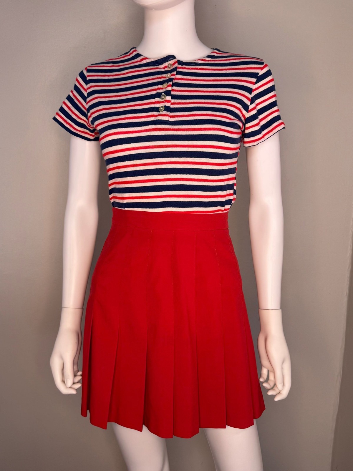 Vintage 1960s 70s Red White Blue Stripe Henley T-Shirt 60s 5 Button Short Sleeve