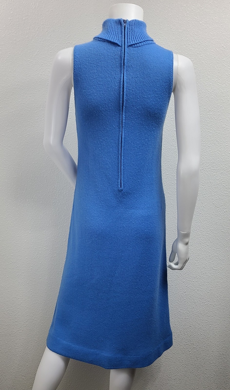 Vintage 60’s-70’s cornflower blue sweater dress Mollie Parnis Boutique NY Sm-Med