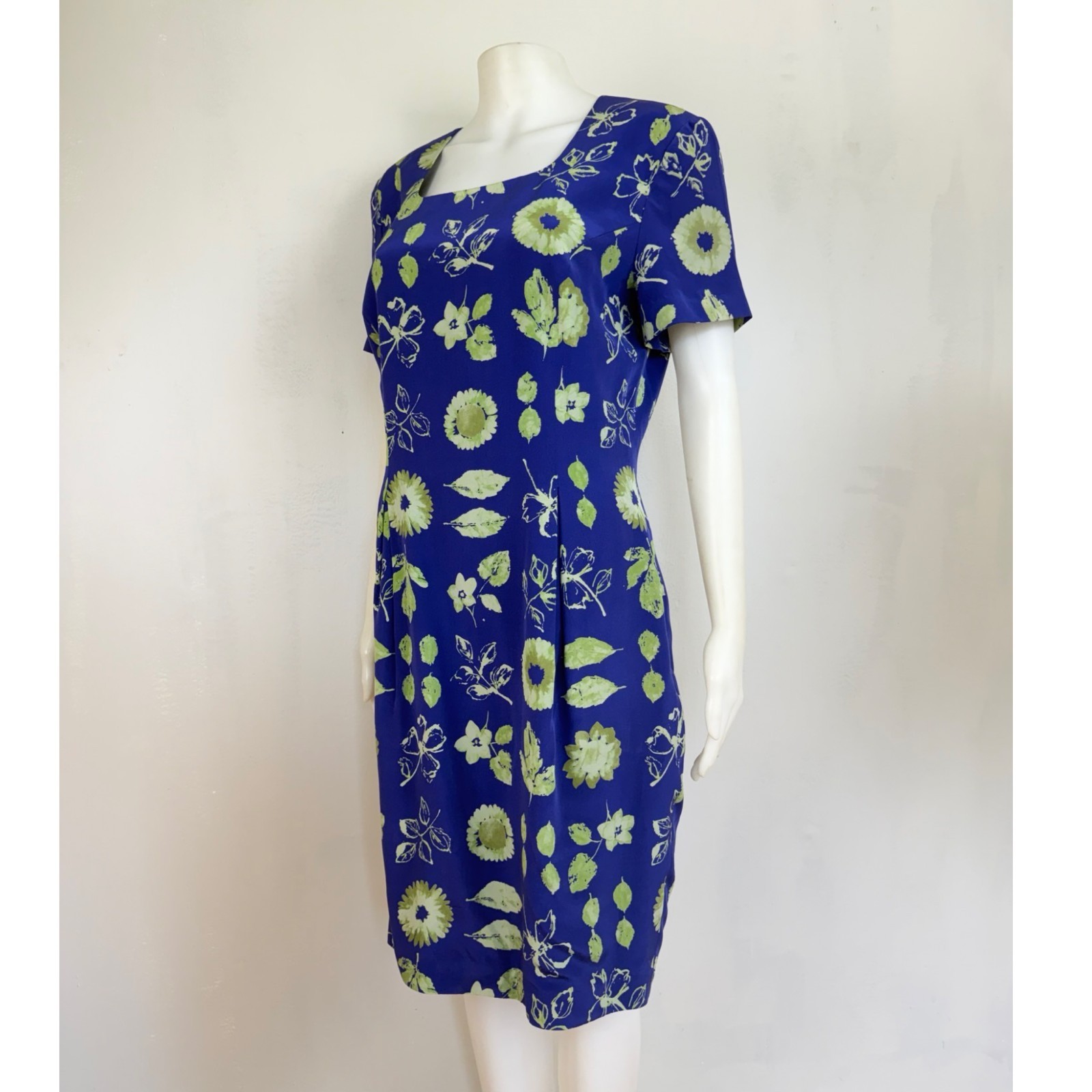 Vintage Silk Floral Sheath Dress Size Medium 90s Maggy London Indigo/Green Frock