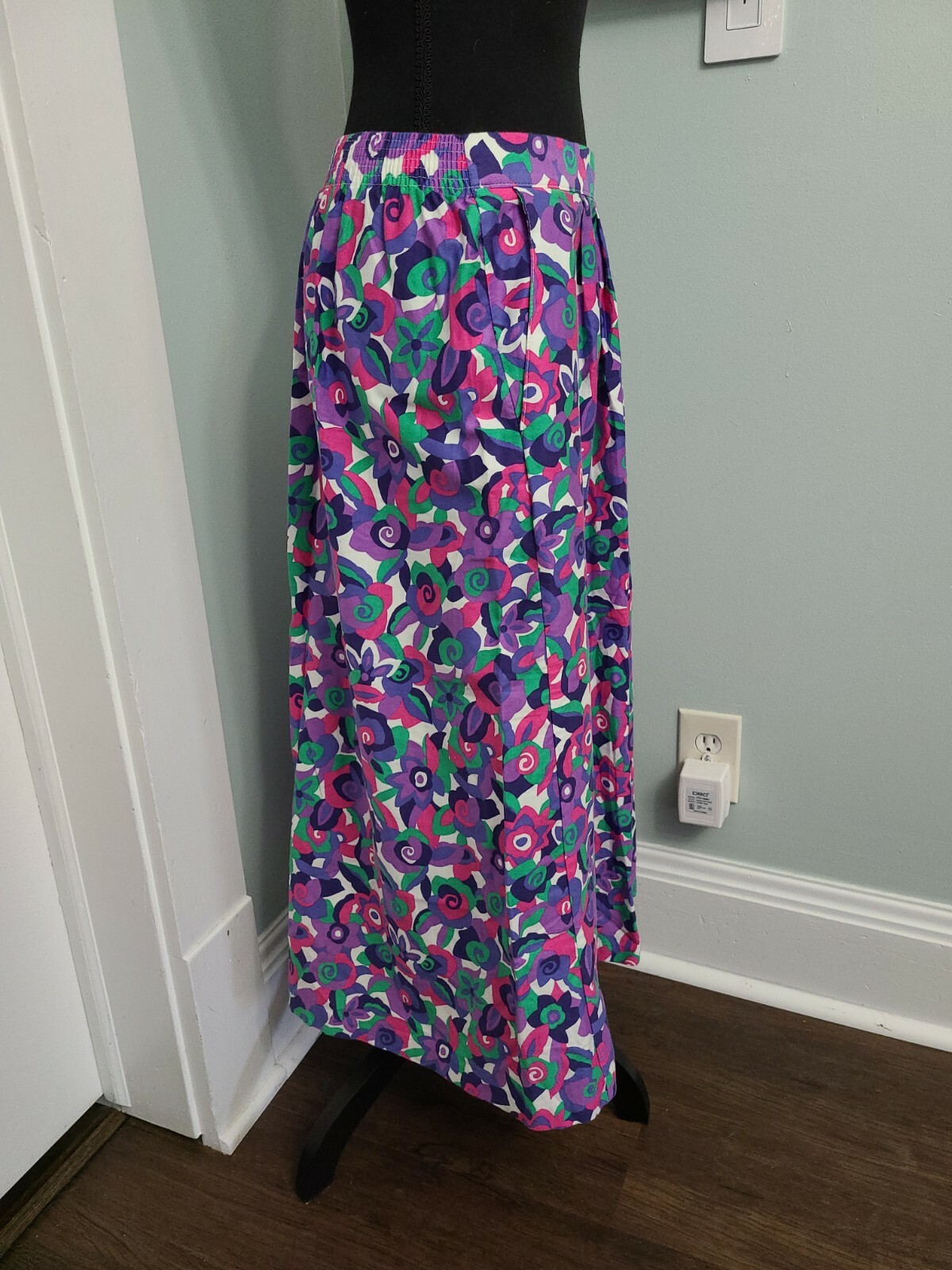 Vintage Portraits by Northern Isles Midi Skirt Bright Floral Print Womens Sz 12