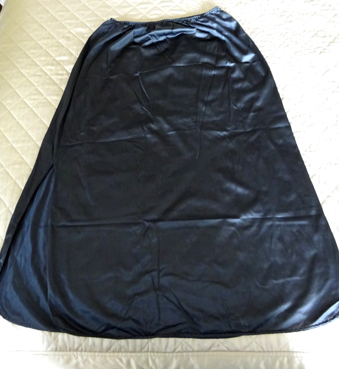 VTG VANITY FAIR BLACK 100% NYLON LONG HALF SLIP DOUBLE SIDE SLITS, SIZE XL