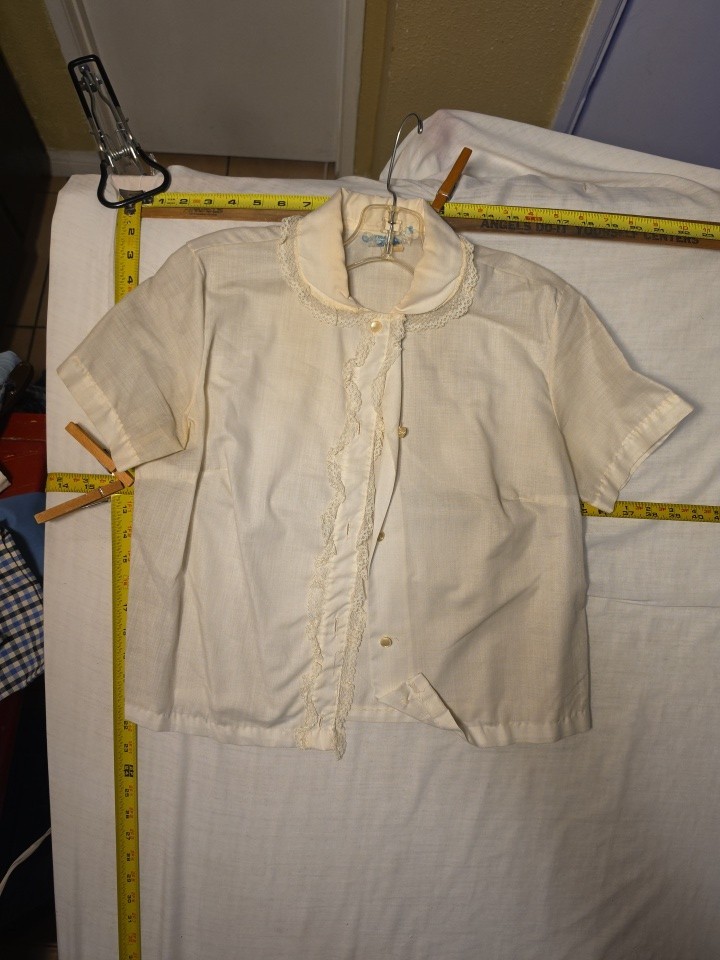 ILGWU Vintage Ivory Button-Front Blouse Short Sleeves Lace Collar, Size 36