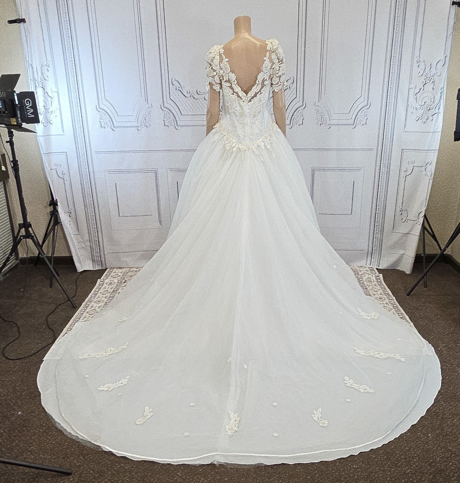 Michaelangelo Vintage 90s White Tulle & Lace Short Sleeve Wedding Dress sz 18