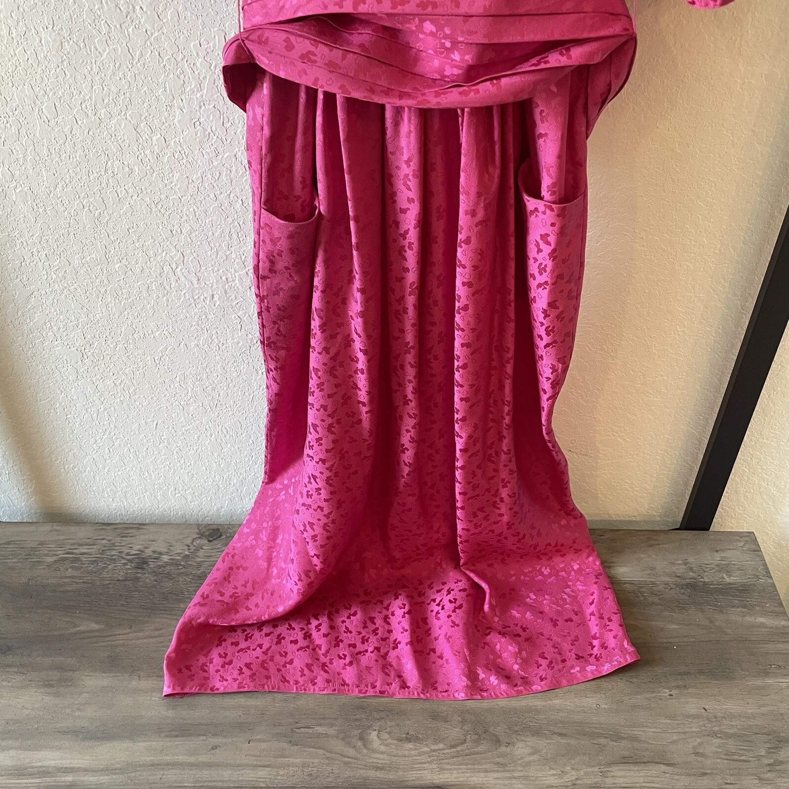 VTG 80s Maggy London by Jeannene Booher Bright Pink 100% Silk Midi Dress Size 8