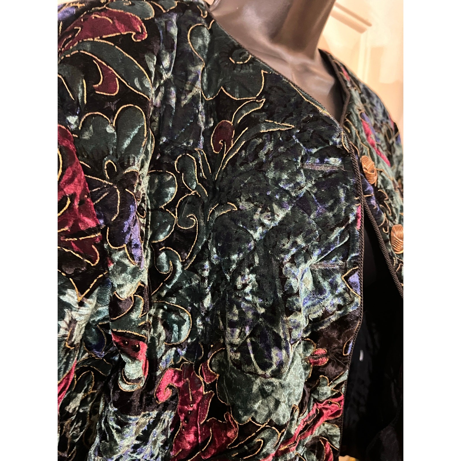 Vintage 90s Velvet Floral Tapestry Quilted Jacket M