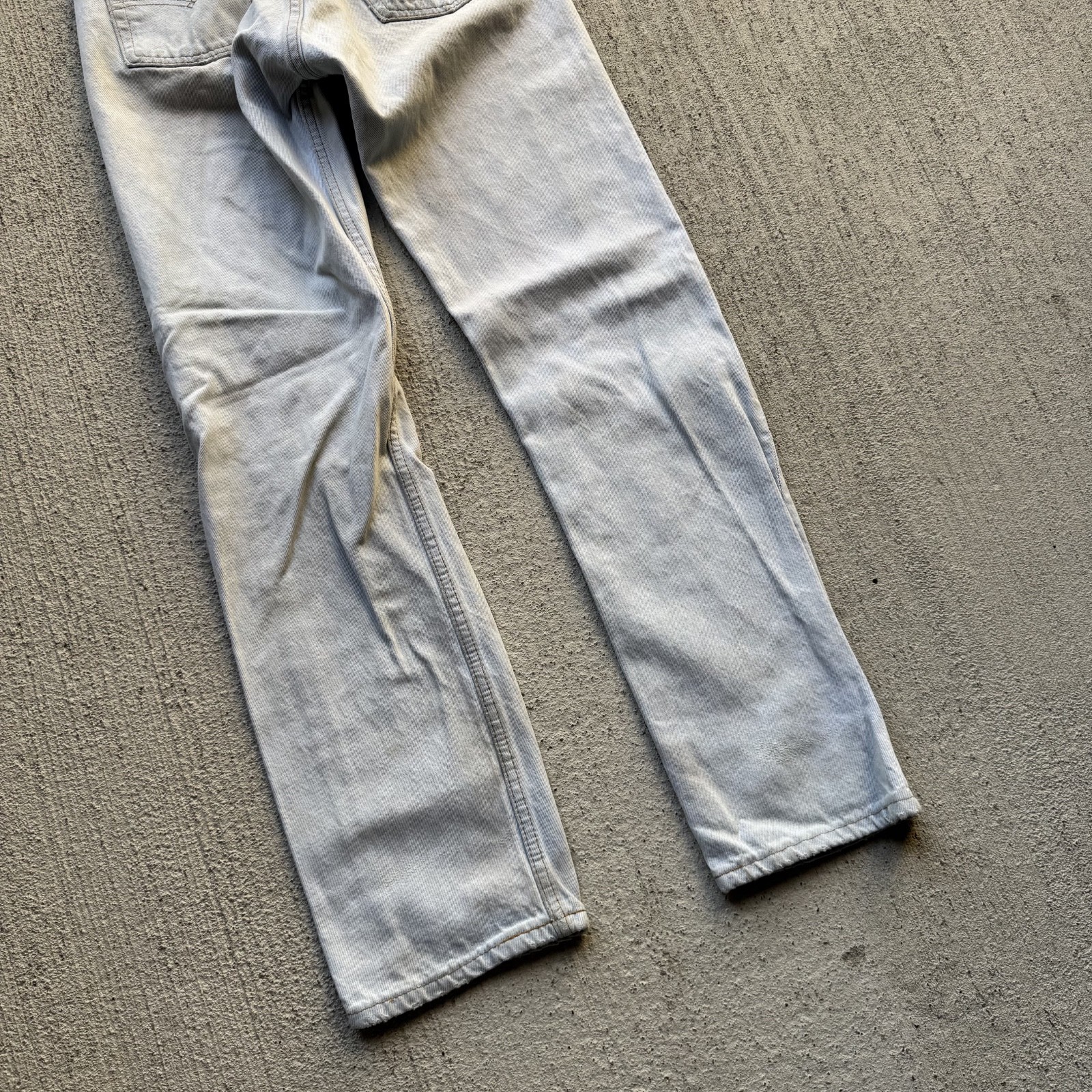 1980s/90s Distressed Light Wash Levi’s 501s Made in USA Jeans 26×29