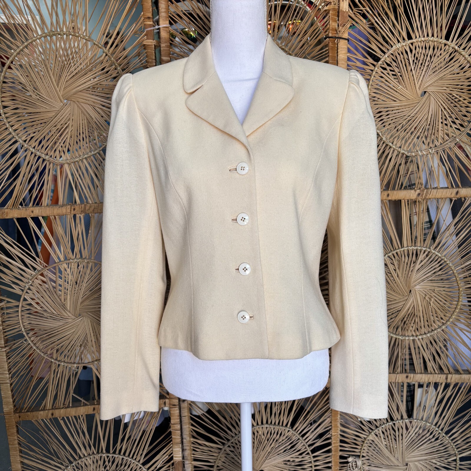 Vintage 80s Cream Wool Womens Blazer S/M Crop Tailored Suit Jacket David Hayes