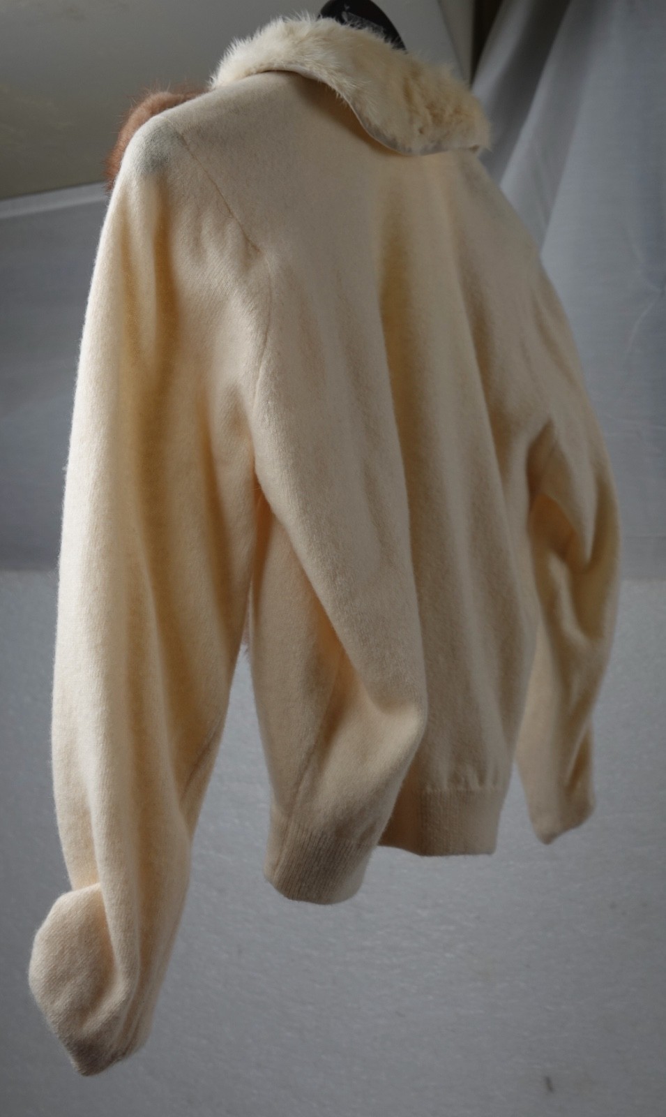 VINTAGE WOMANS BOBBI KAY CASHMERE SWEATER RHINESTONES DALTON MINK COLLAR