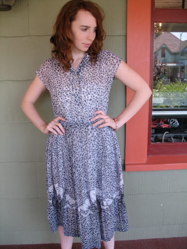 VTG Chingyeh Dress Sheer Chiffon African Savannah Scene Animal Print Grey Black