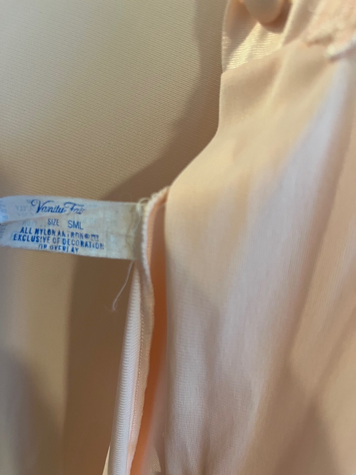 Vanity Fair Blush Pink Nylon Negligee – Size Small – Made in the USA Vintage