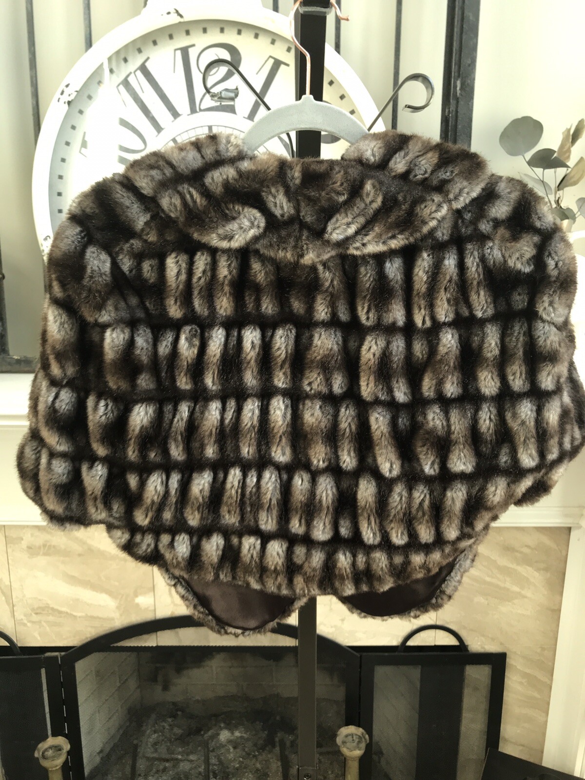 MILLY women’s shrug short cropped cape capelet jacket vest – fux fur – sz 2