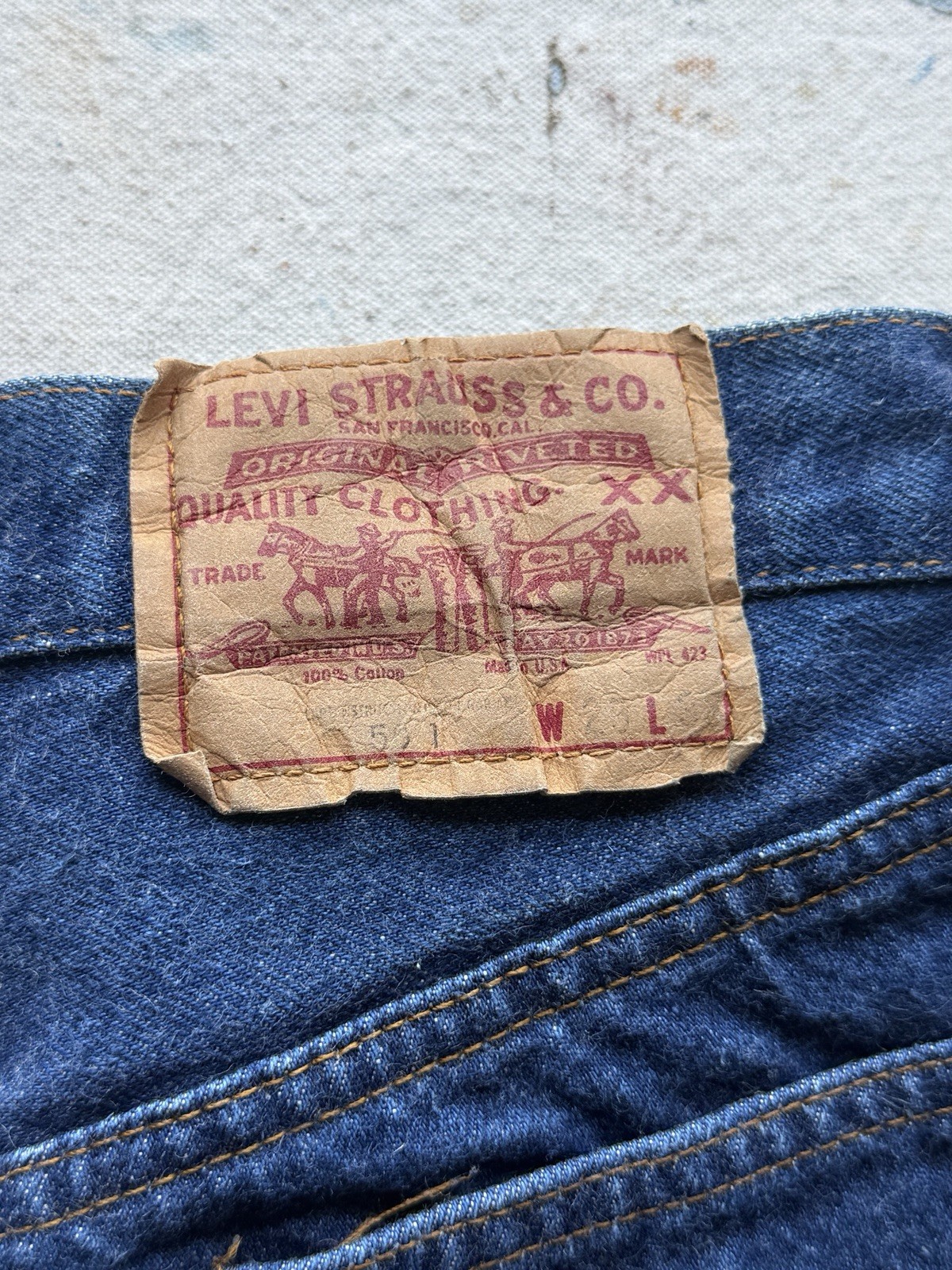 VTG 80s Levi’s 501 Redline Women’s Daisy Duke Cutoff Denim Shorts Size 28 Dark