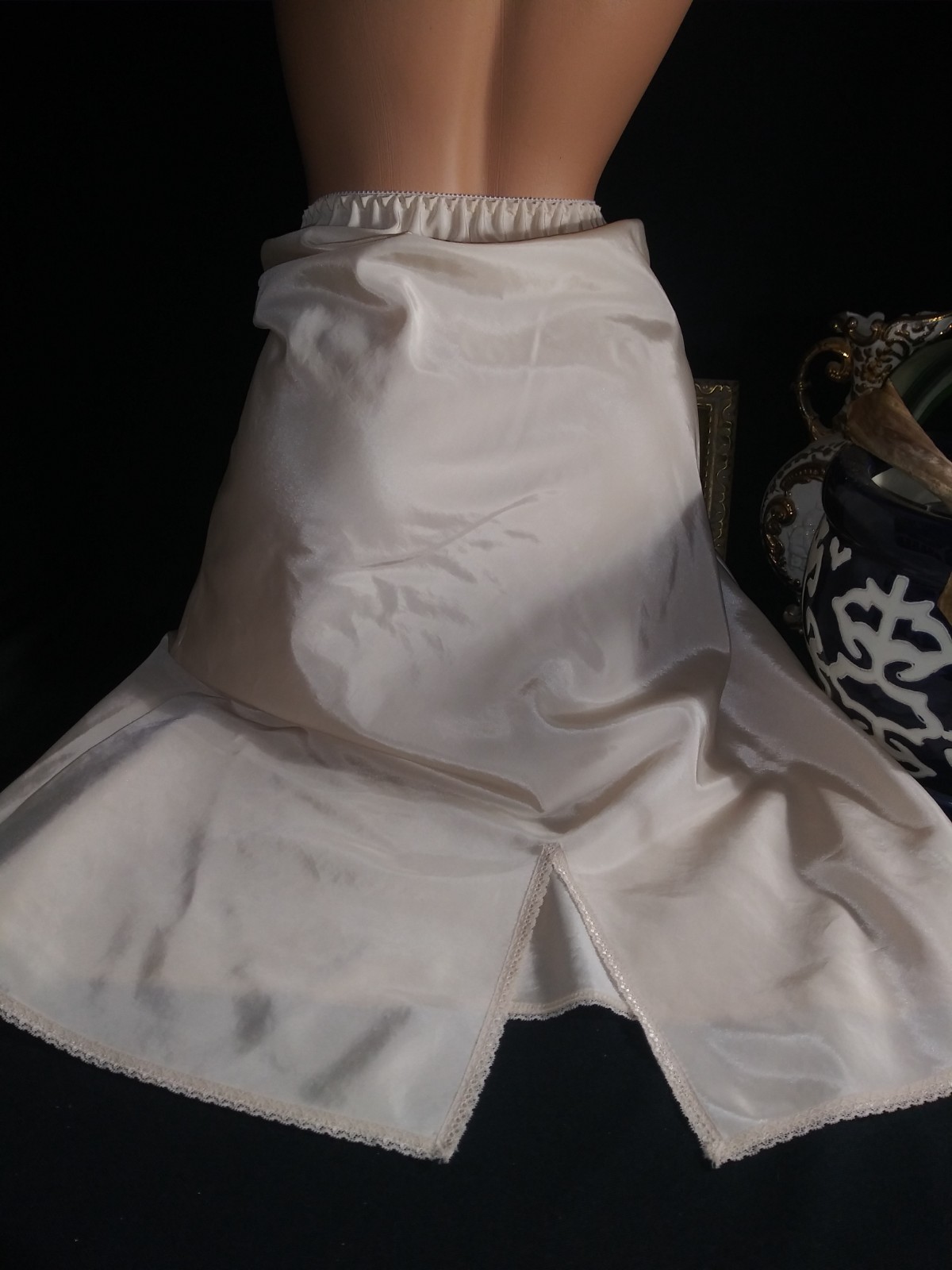 vTG Satin oily Sleek Luxury Half Dress Long Slip Shiny Dress Slip Lingerie L 44″