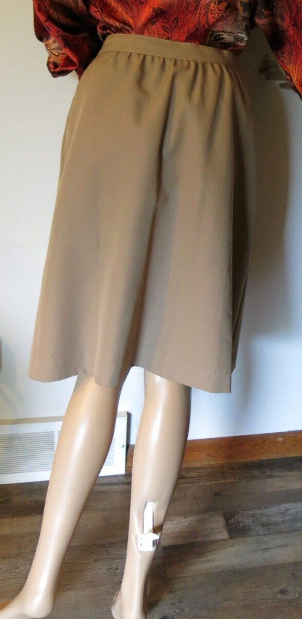 Take 1 Skirt Size 14 Tan Wrap Style Made In USA Polyester Women Vintage