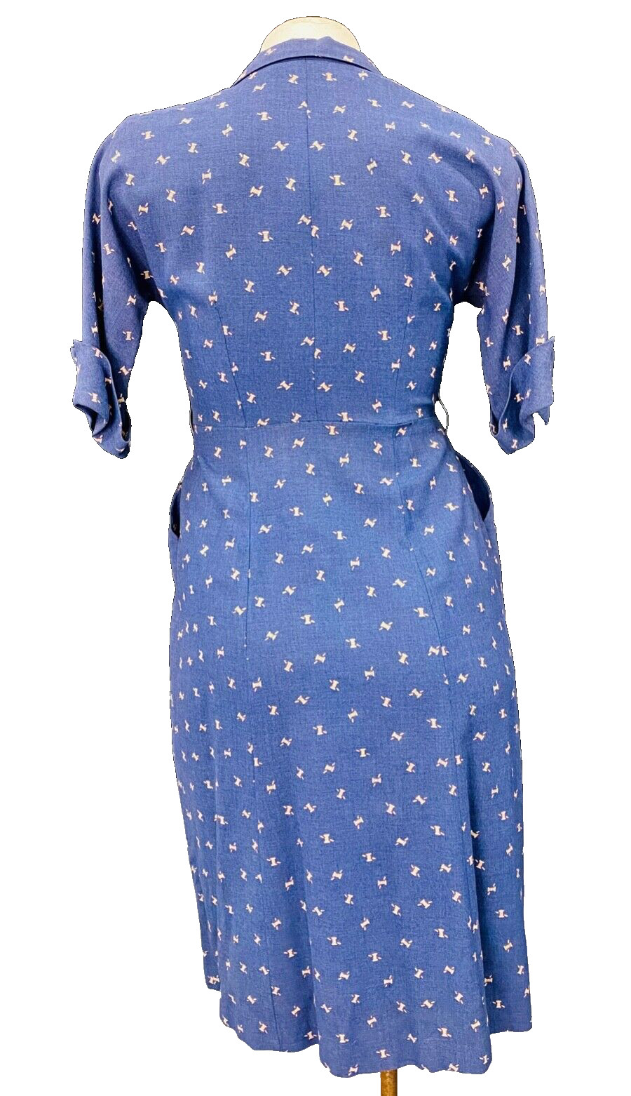 Vintage 1940s blue linen dress novelty print thread needle wiggle short sleeve L