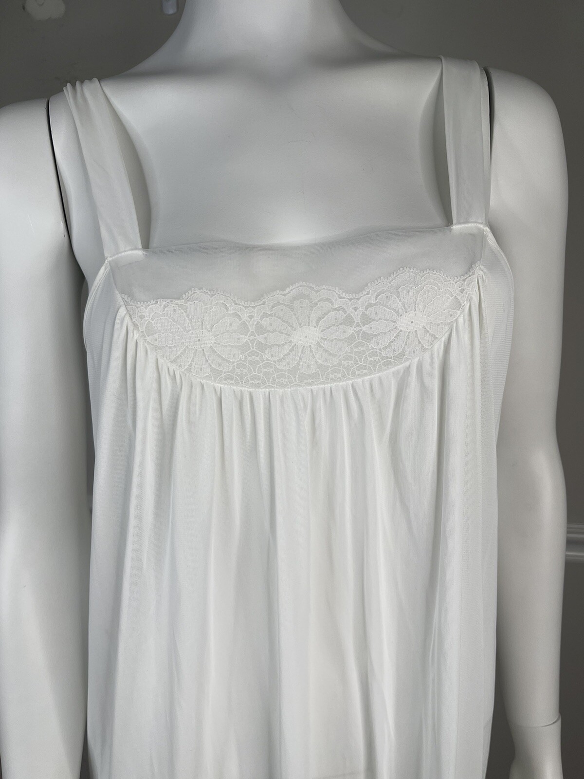 Vtg Womens Small Romantic white nylon nightgown sexy maxi dress Lace chiffon