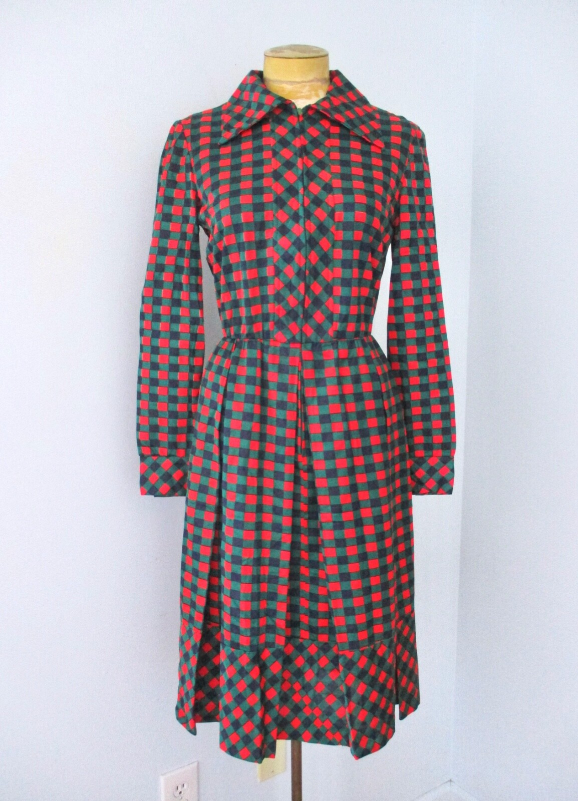 Vtg 50s 60s Anjac red green check poly knit zip front shirtwaist swing dress S/M