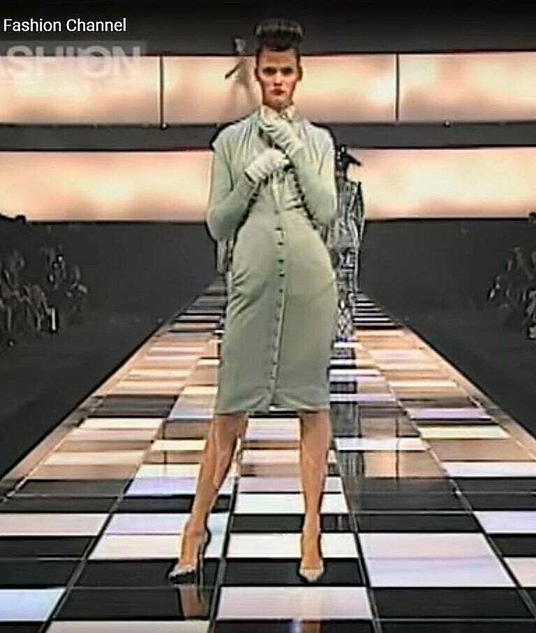 GIVENCHY Couture A/W 1998 ALEXANDER McQUEEN Ruby Red Wool Button Front Dress