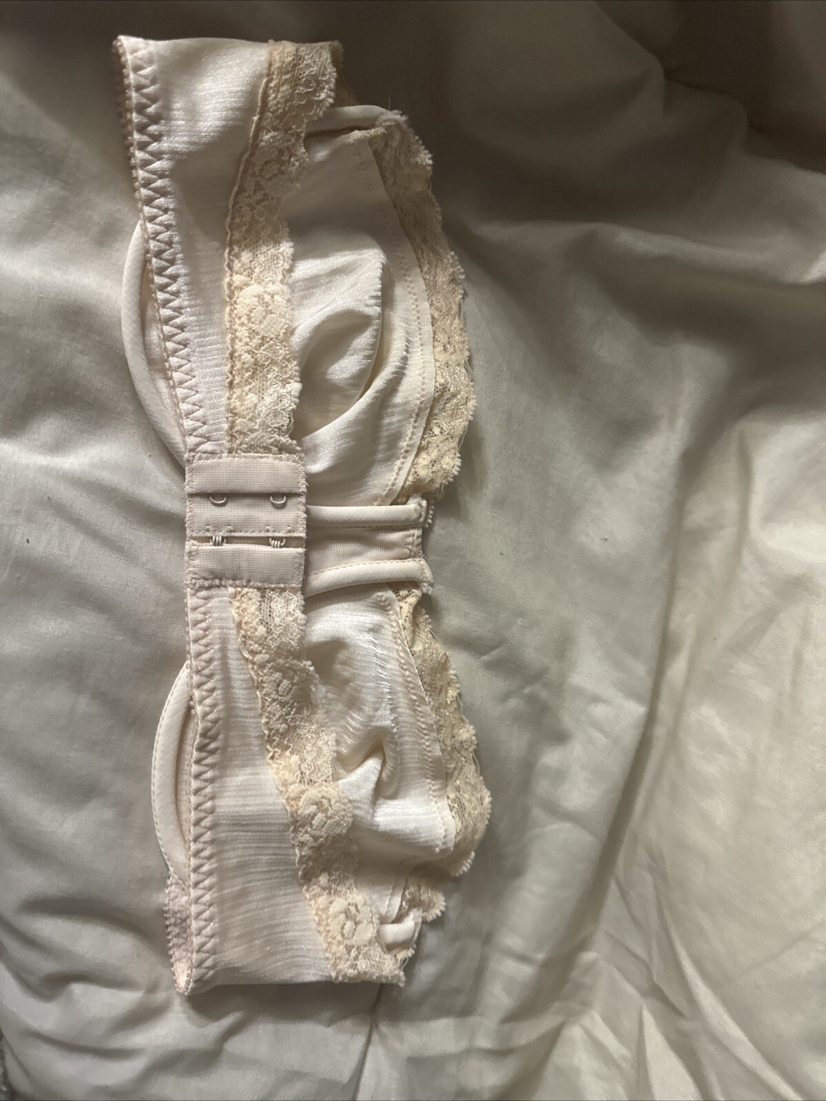 Vintage Warners Ivory Strapless Underwire SHINE-ON Bra 36C Style 1120 Lace Trim